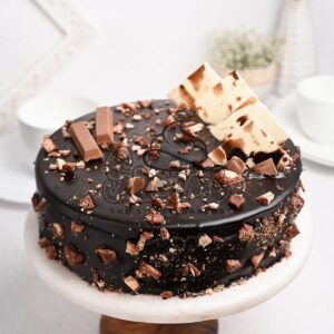 kitkat cake