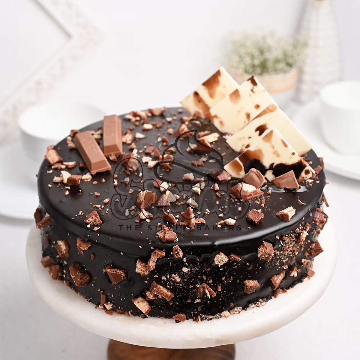 Homemade] Chocolate KitKat Cake : r/food